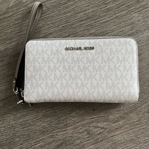 NWOT Michael Kors wallet wristlet